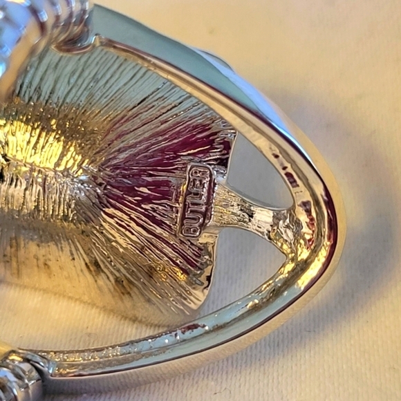 Fifth Avenue Collection " Don't Be Shy" Cocktail Ring Silver and Clear Crystal - Picture 9 of 10